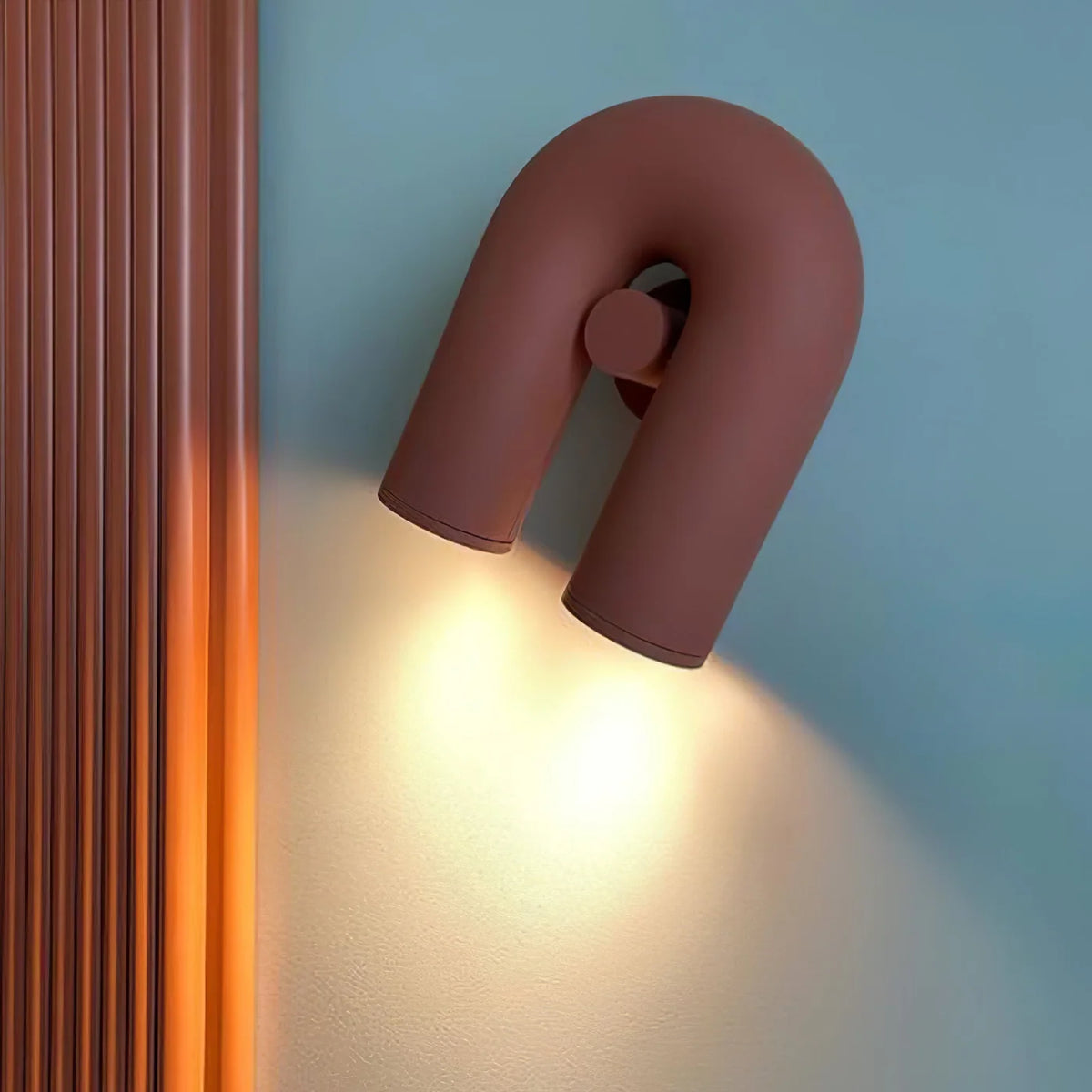 Nowoczesna Lampa Ścienna LED w Kształcie Łuku