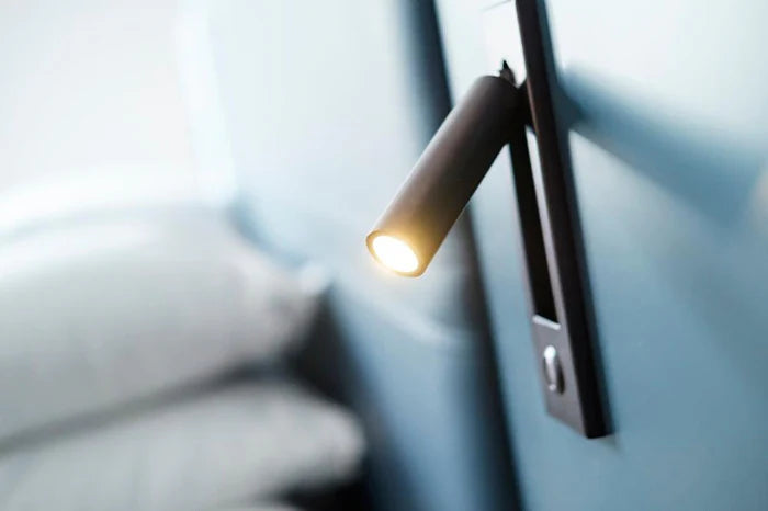 Nowoczesna Regulowana Lampa Ścienna Nad Łóżko