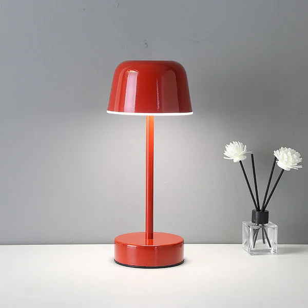 Kolorowa lampka stołowa LED – nowoczesny design, ładowanie USB, idealna na biurko