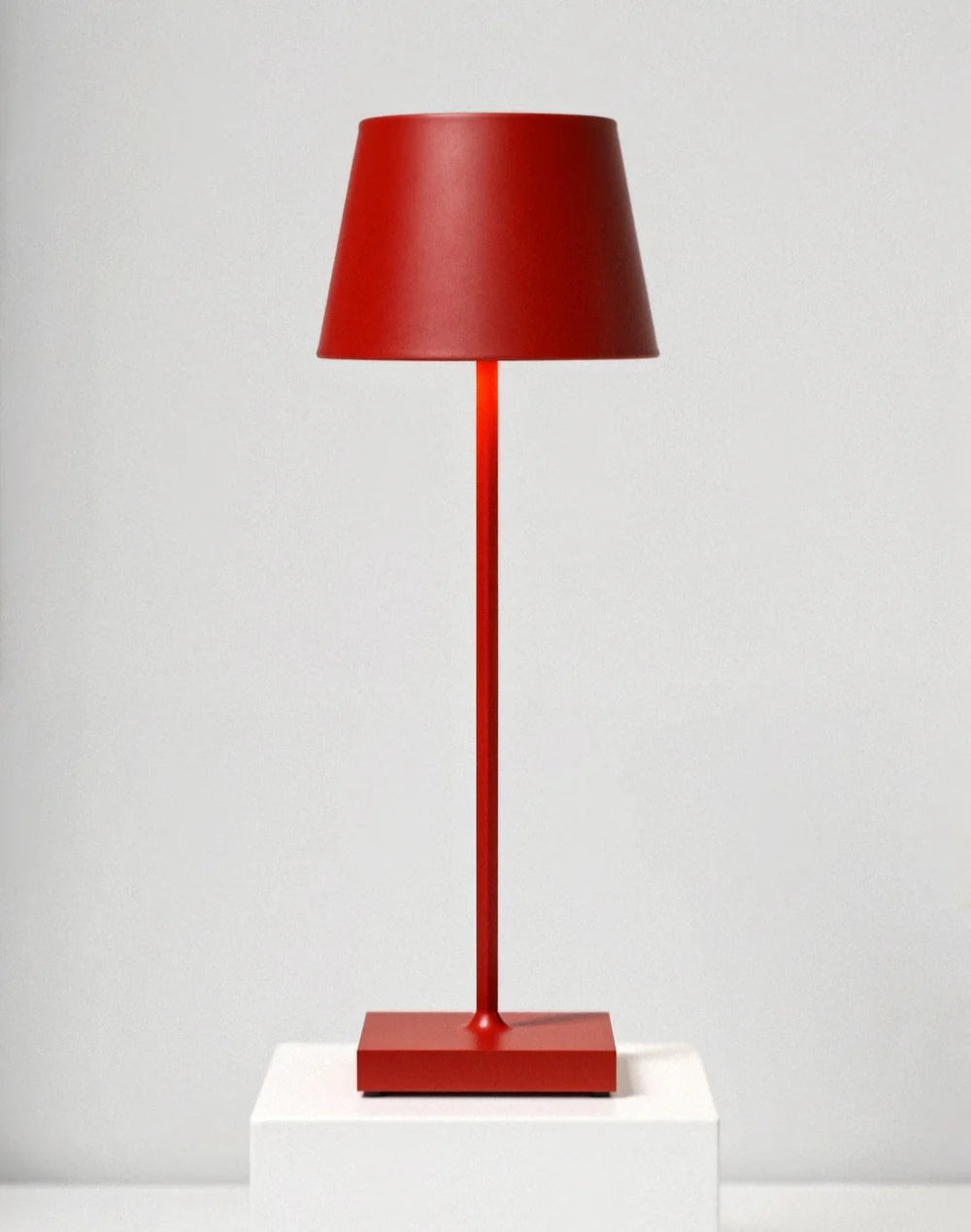 Nowoczesna lampa stołowa LED z dotykowym włącznikiem