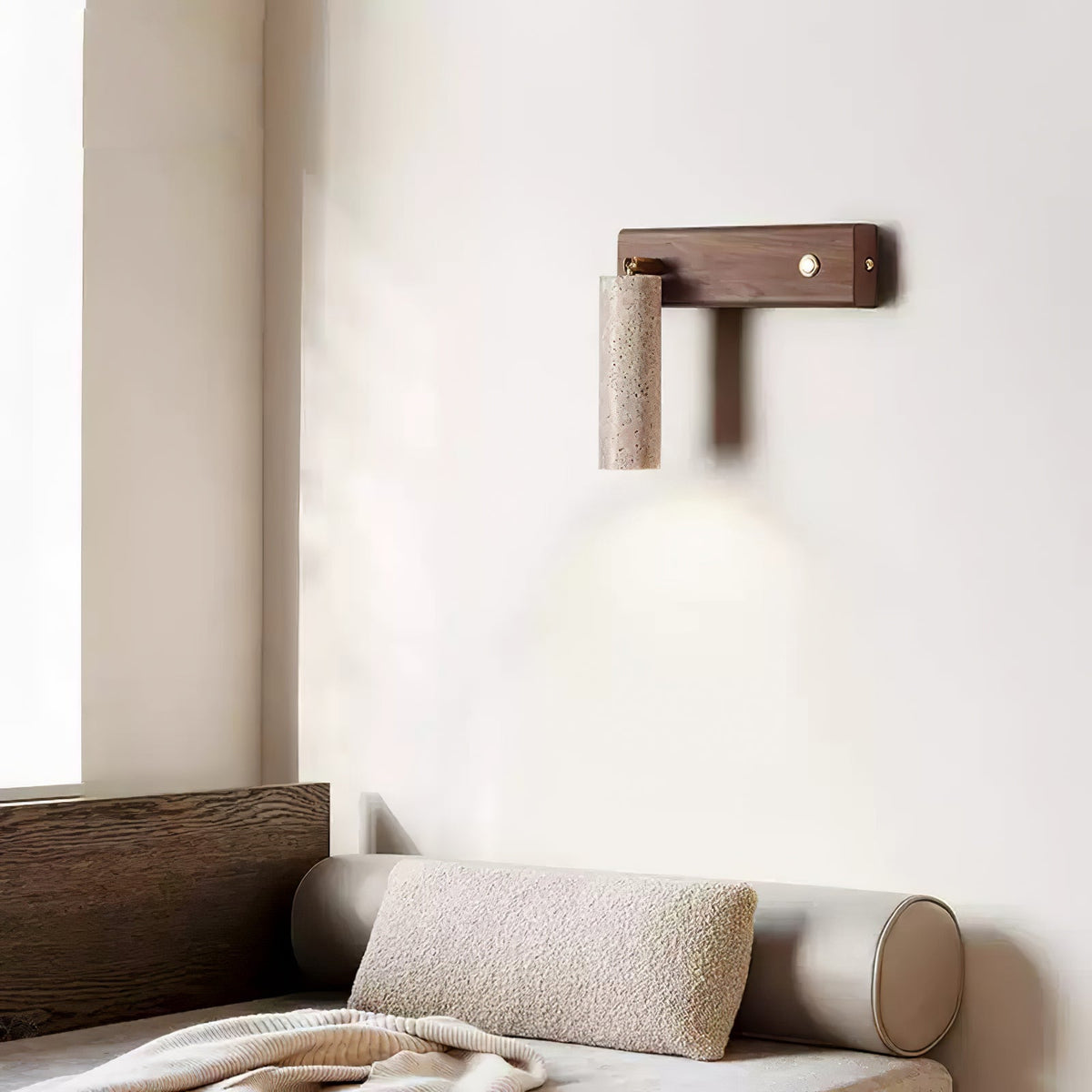 Cylindryczna lampa ścienna Ornoria z trawertynu 10