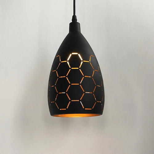Nowoczesna lampa wisząca LED – metalowy klosz z dekoracyjnym wzorem