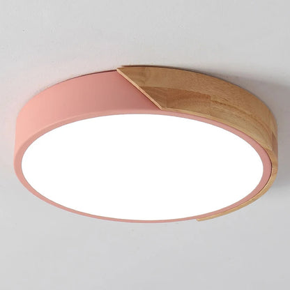 Nowoczesna okrągła lampa sufitowa LED z drewnianym akcentem