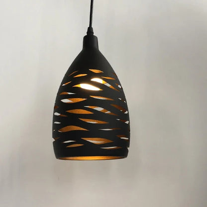 Nowoczesna lampa wisząca LED – metalowy klosz z dekoracyjnym wzorem