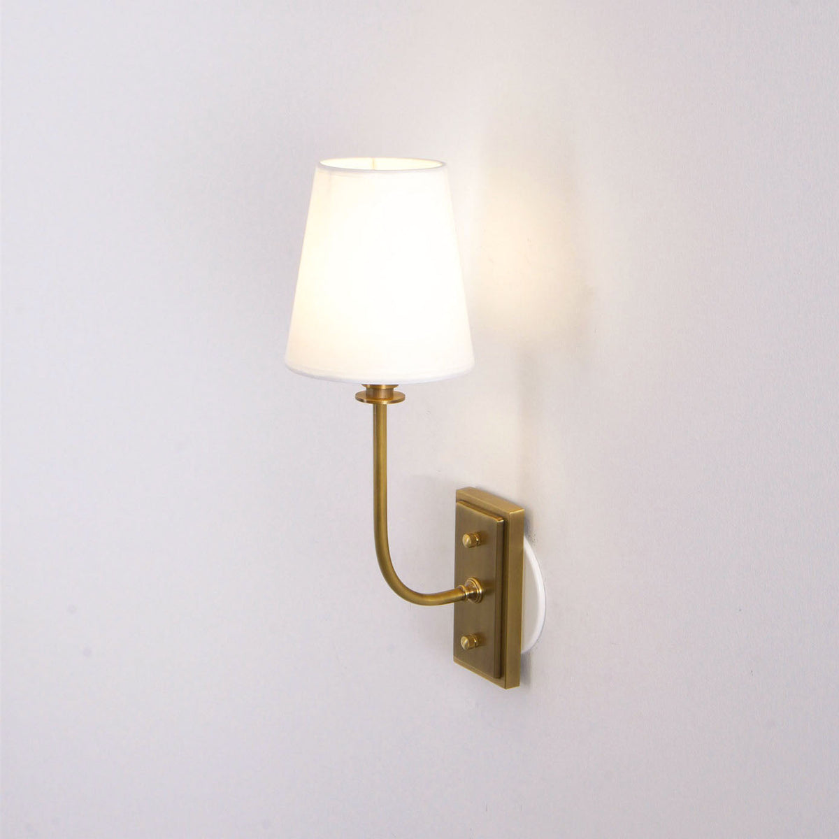 Lampa ścienna Esther z tkaninowym kloszem 19
