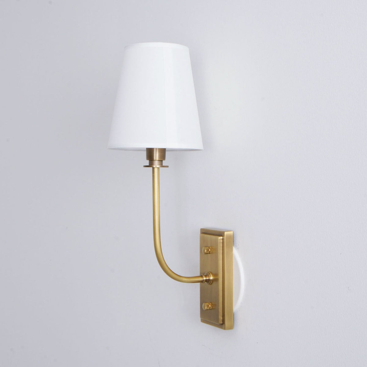 Lampa ścienna Esther z tkaninowym kloszem 20
