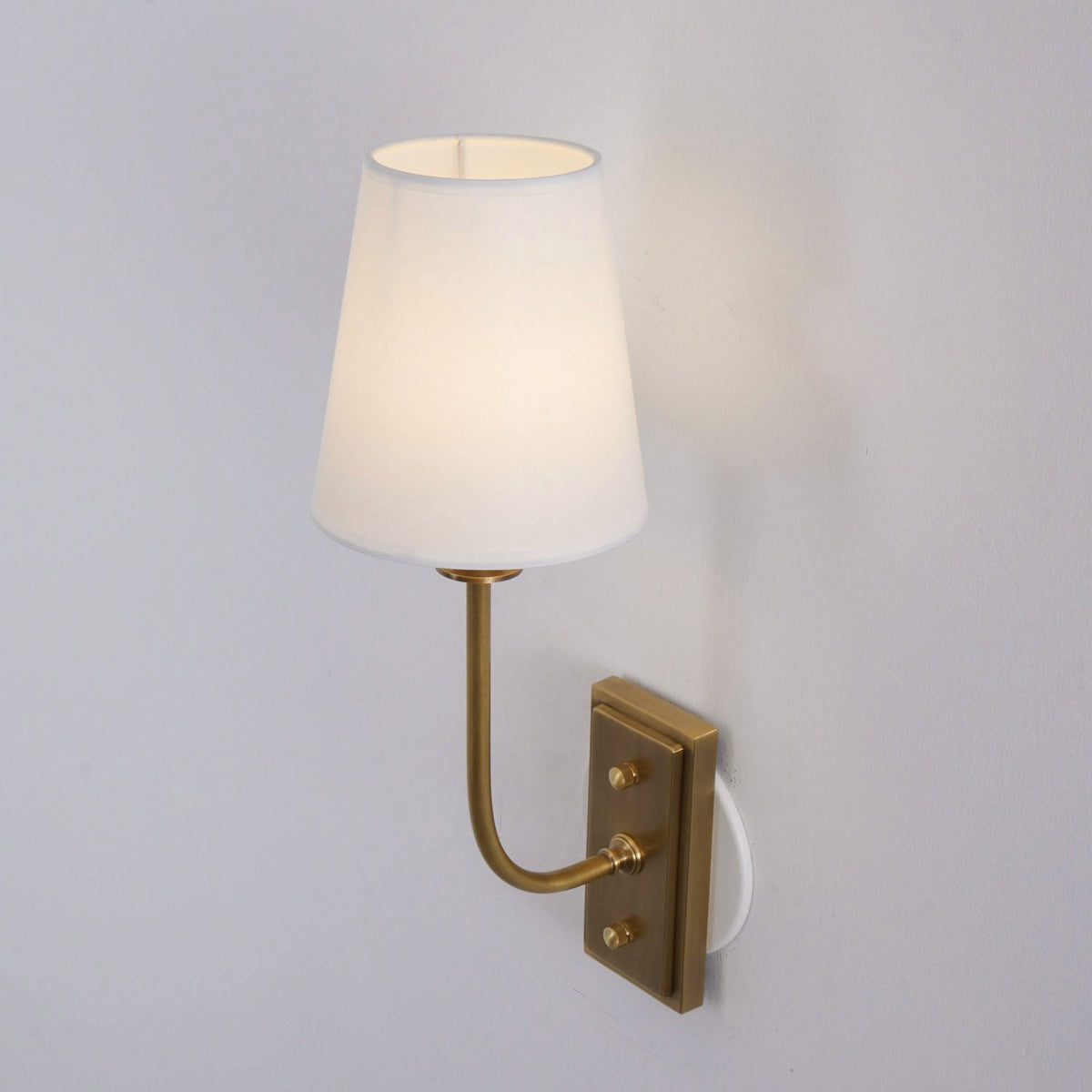 Lampa ścienna Esther z tkaninowym kloszem 22