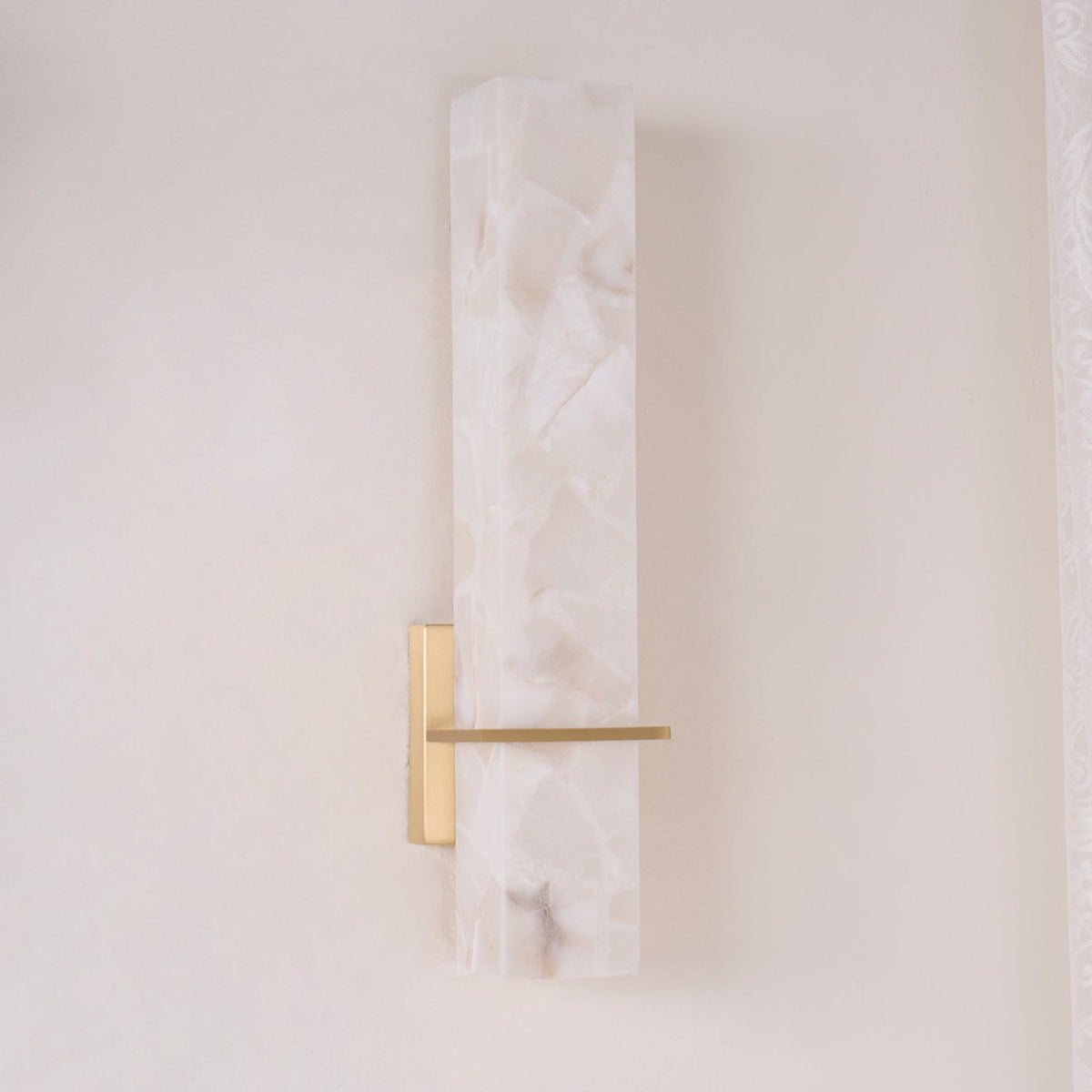 Lampa ścienna Ritta biały alabaster mosiądz nowoczesna prostopadłościenna 5