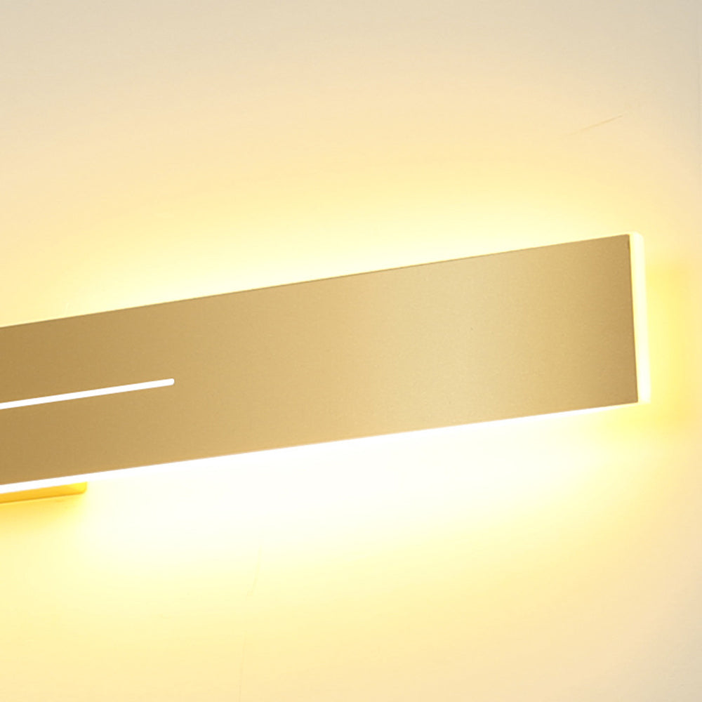 Liniowa lampa ścienna Azin, czarna/złota, do salonu 16
