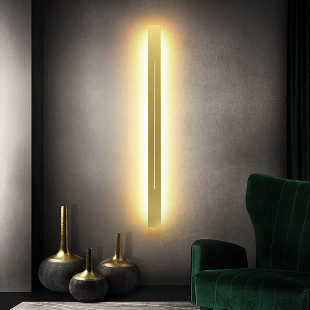 Liniowa lampa ścienna Azin, czarna/złota, do salonu 3