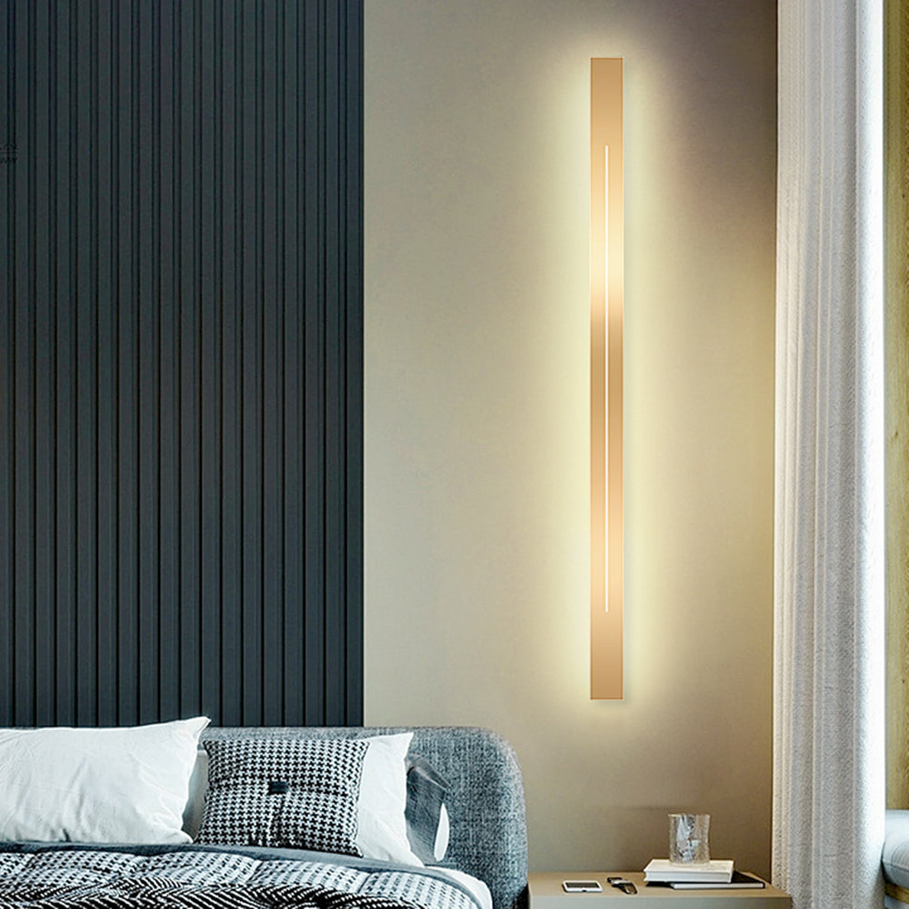 Liniowa lampa ścienna Azin, czarna/złota, do salonu 5