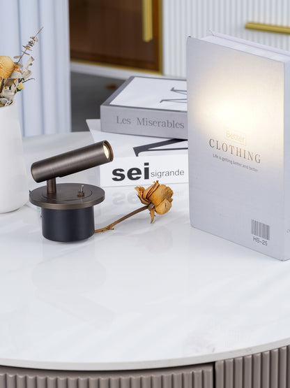 Minimalistyczna lampa ścienna do czytania Hayley 11
