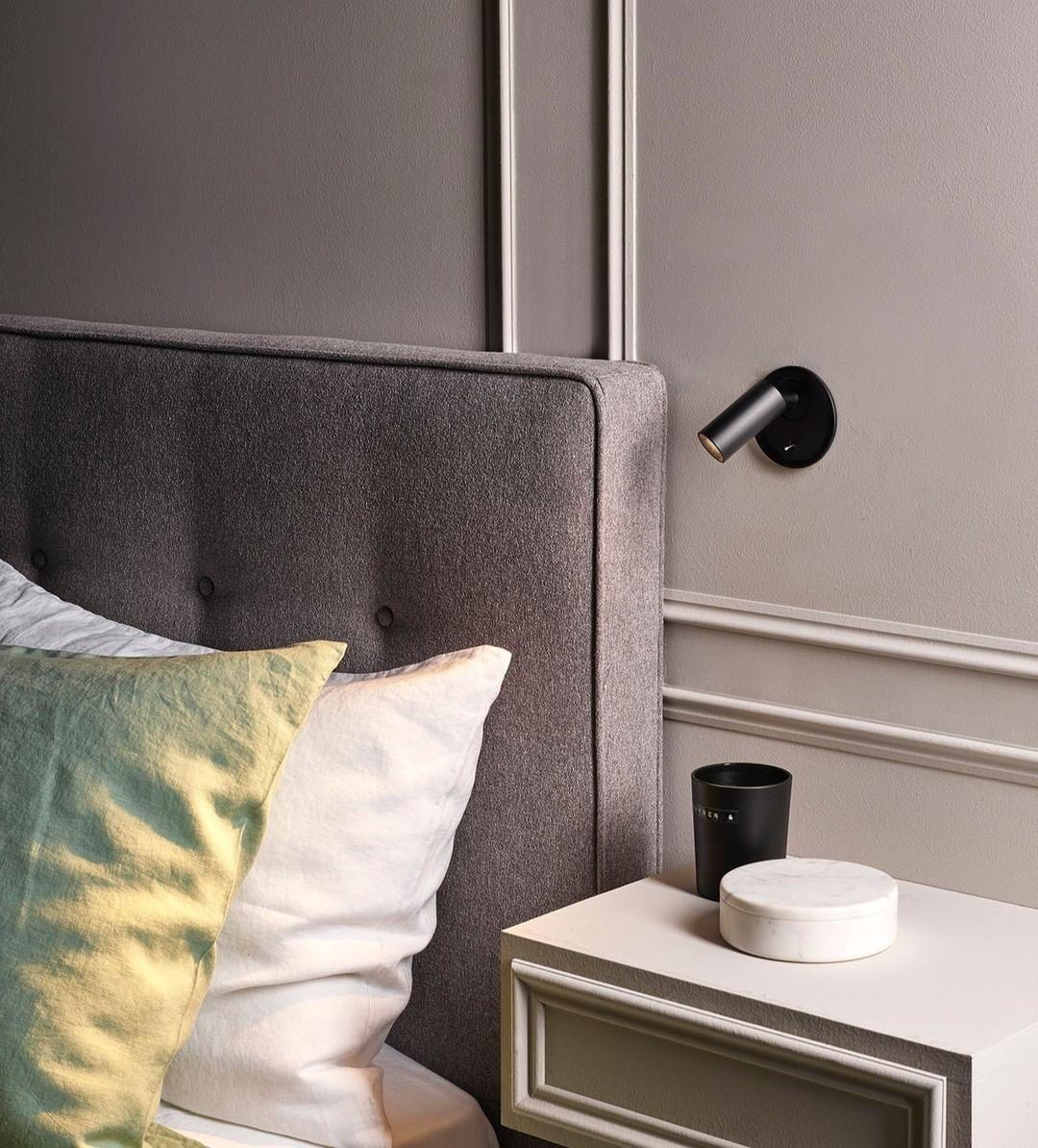 Minimalistyczna lampa ścienna do czytania Hayley 7