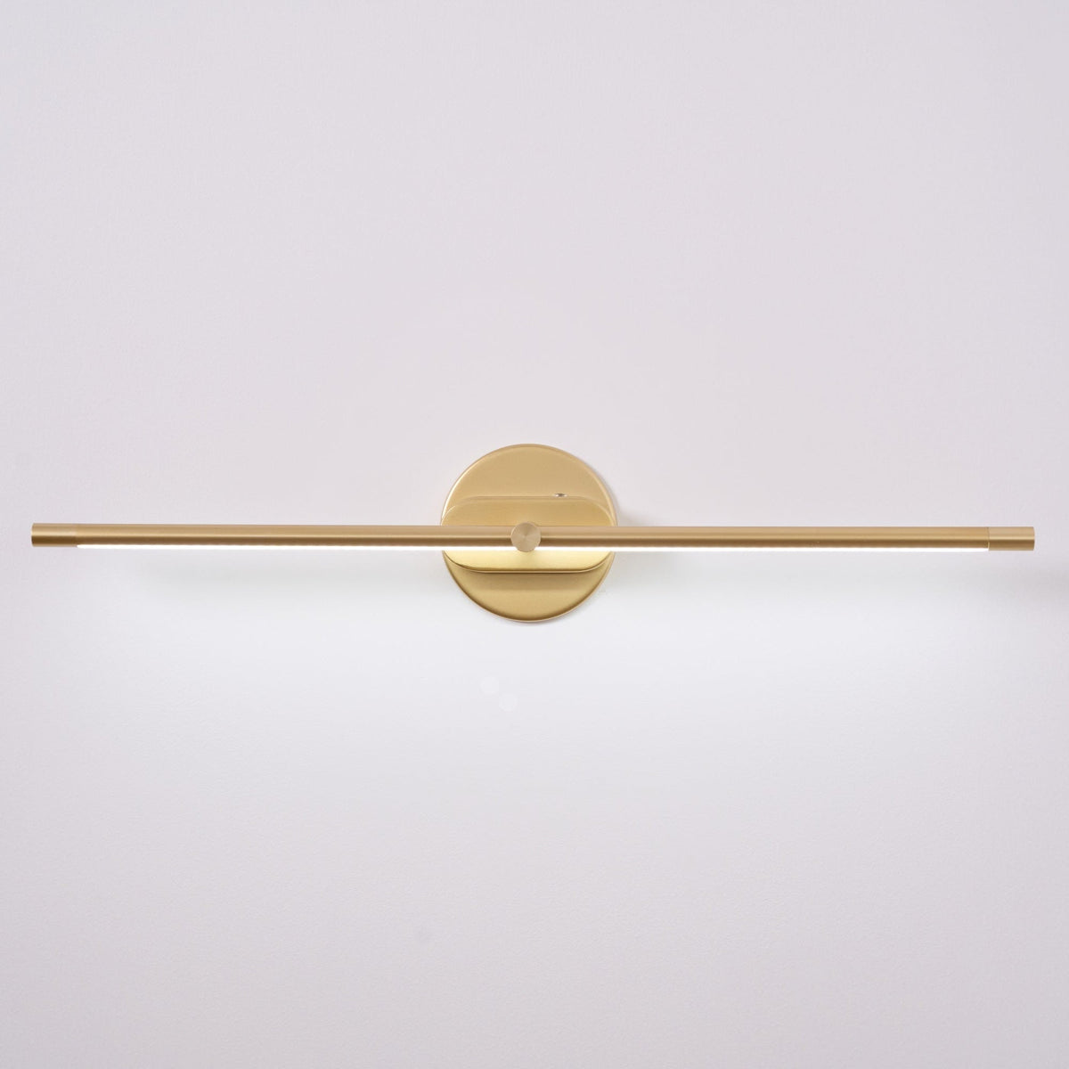 Minimalistyczna liniowa lampa ścienna Flano z akumulatorem 53