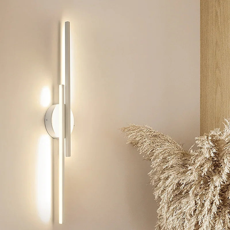 Nowoczesna nordycka lampa ścienna LED Elgo, metalowa, czarna/biała 2