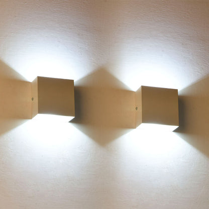 Nowoczesna regulowana kwadratowa lampa ścienna LED Nexu 20