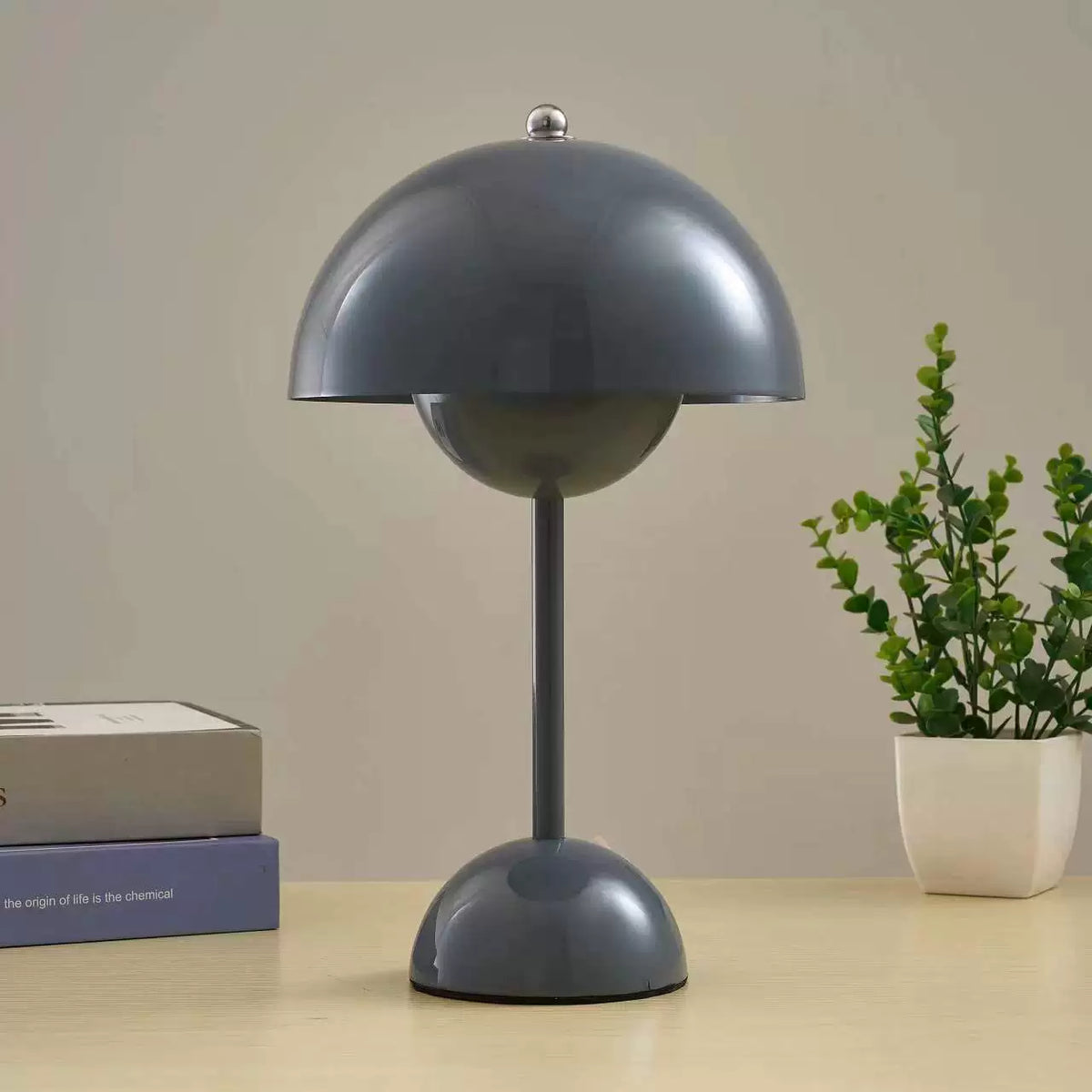 Bezprzewodowa lampa stołowa o minimalistycznym designie