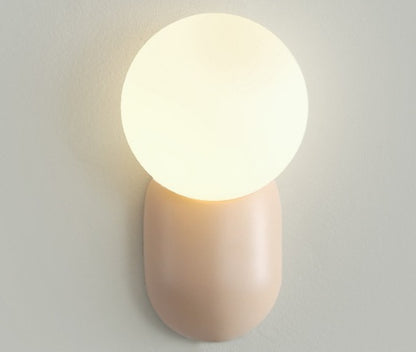 Nowoczesny kinkiet kula LED – designerska lampa ścienna