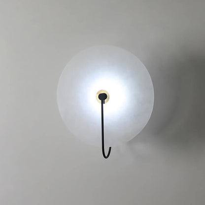 Okrągła lampa ścienna LED Kristy z alabastru 9