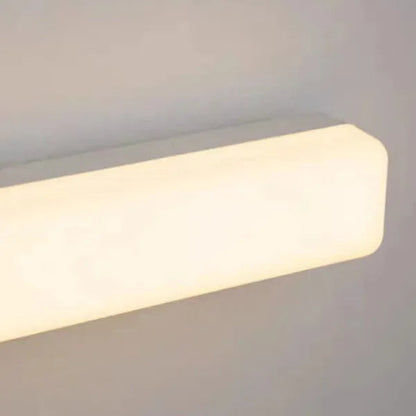 Prosta biała lampa ścienna Arisha typu bar do łazienki i nad lustro 9