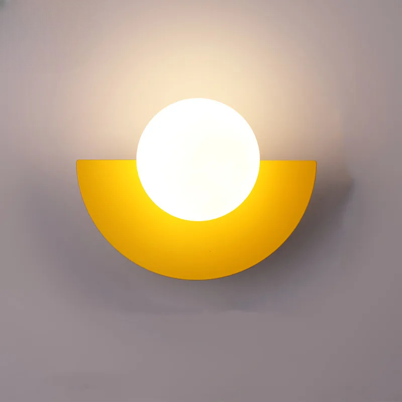 Nowoczesna lampa ścienna LED w stylu geometrycznym półkole