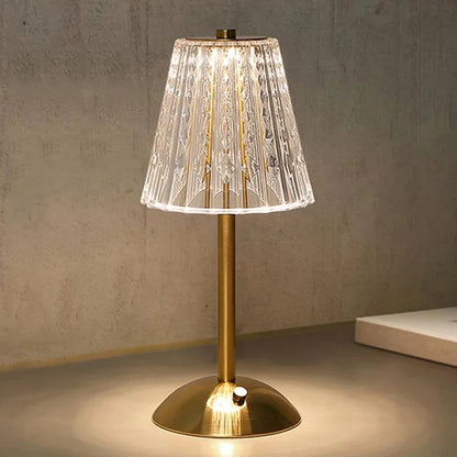Elegancka lampa stołowa LED z kryształowym kloszem i złotym wykończeniem – włączana na dotyk