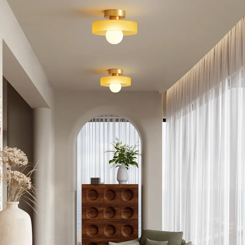 Nowoczesna lampa sufitowa LED – minimalistyczny plafon z okrągłym kloszem