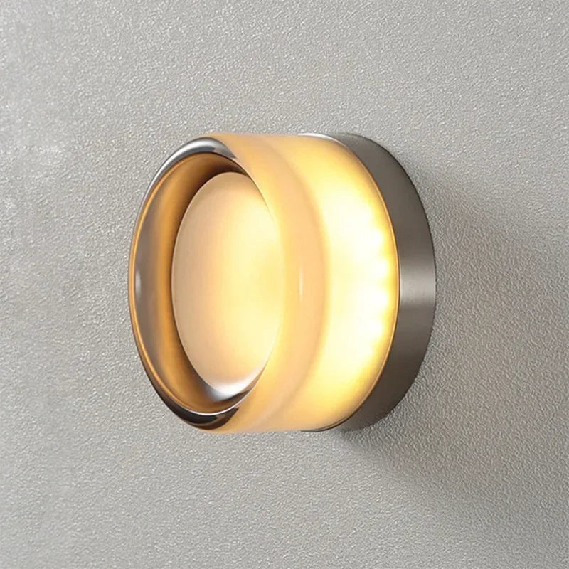 Nowoczesny kinkiet lampa LED w designerskiej oprawie – eleganckie oświetlenie ścienne