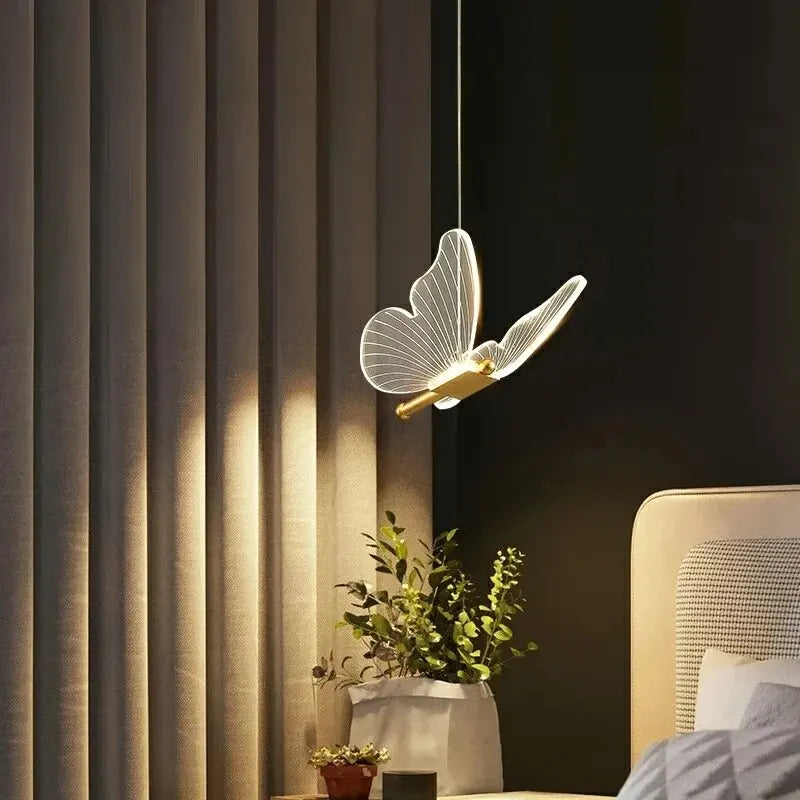 Lampa wisząca LED w kształcie motyla – designerskie oświetlenie do sypialni i salonu