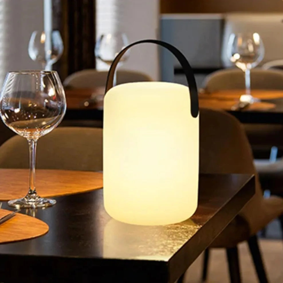 Lampka LED przenośna RGB z pilotem i ładowaniem USB – dekoracyjna lampa stołowa do domu i ogrodu