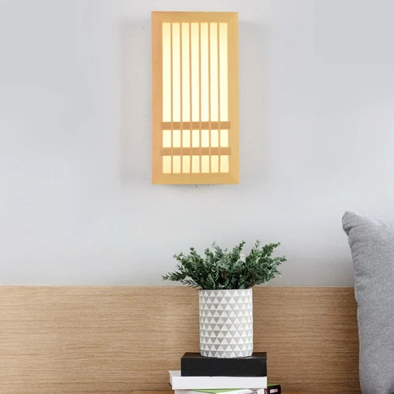 Kinkiet ścienny drewniany LED – lampa w stylu japandi z dekoracyjnym panelem
