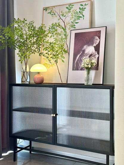 Nowoczesna lampa stołowa z kulistą podstawą i kloszem w kształcie grzybka – styl minimalistyczny