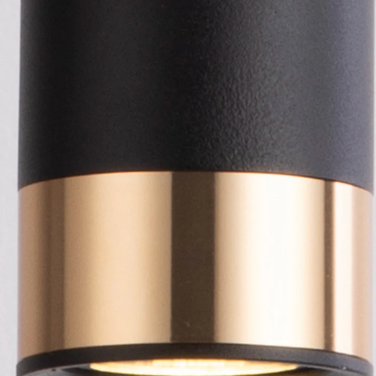 Nowoczesna lampa wisząca typu spot – elegancja w minimalistycznym wydaniu