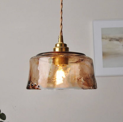 Lampa wisząca z bursztynowego szkła artystycznego z mosiężnym wykończeniem