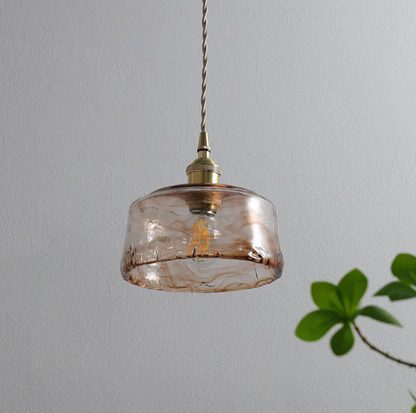 Lampa wisząca z bursztynowego szkła artystycznego z mosiężnym wykończeniem
