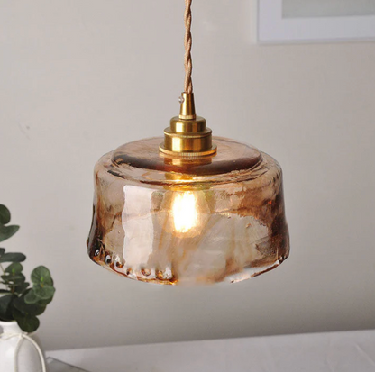 Lampa wisząca z bursztynowego szkła artystycznego z mosiężnym wykończeniem