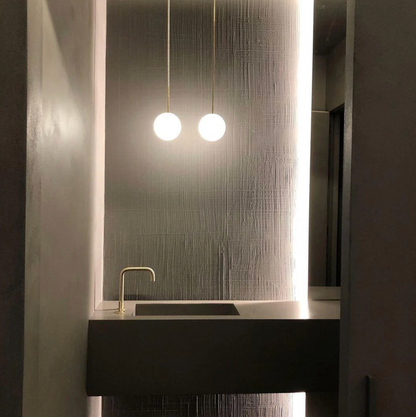 Lampa wisząca kula LED – nowoczesne oświetlenie sufitowe