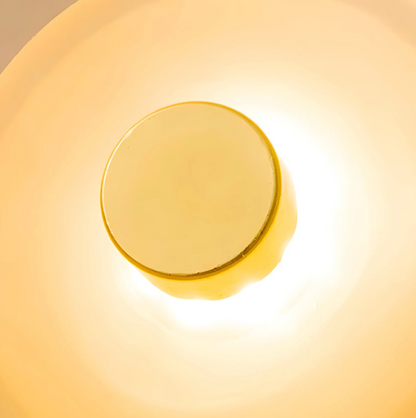 Designerski kinkiet ścienny LED – nowoczesna lampa z artystycznym kloszem