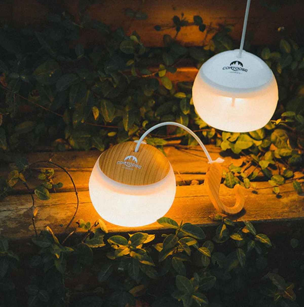 Przenośna lampa biwakowa LED z uchwytem – styl outdoor & scandi
