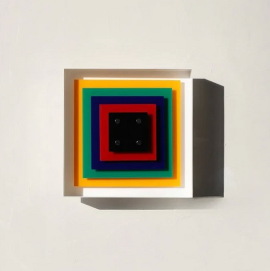 Designerski kinkiet ścienny Geometry – kolorowa lampa dekoracyjna z łańcuszkiem