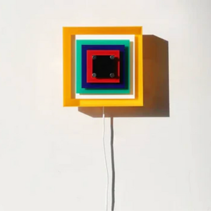 Designerski kinkiet ścienny Geometry – kolorowa lampa dekoracyjna z łańcuszkiem
