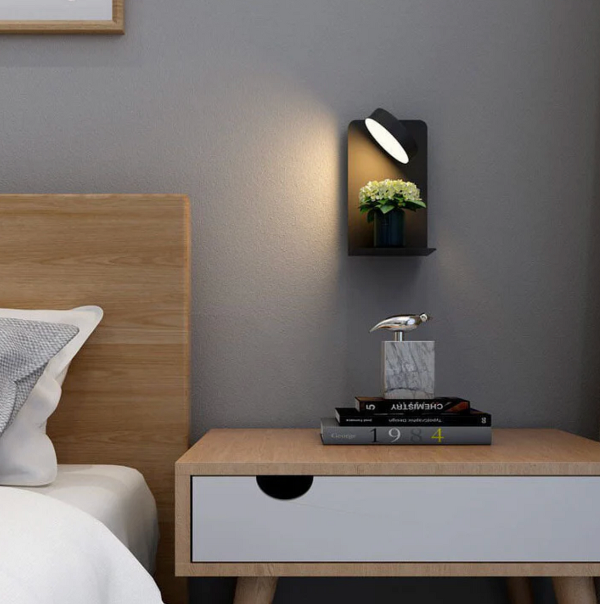 Nowoczesny kinkiet LED z półką i portem USB – lampka ścienna do sypialni