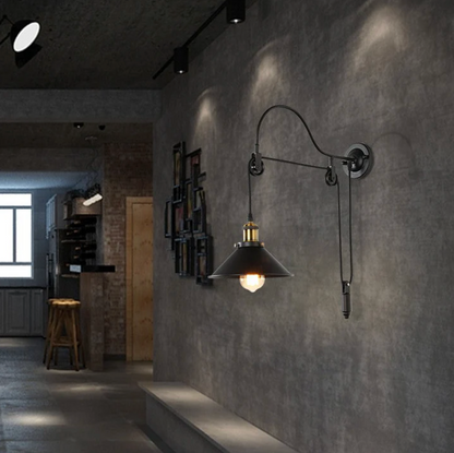 Industrialny kinkiet ścienny – regulowana lampa w stylu loft