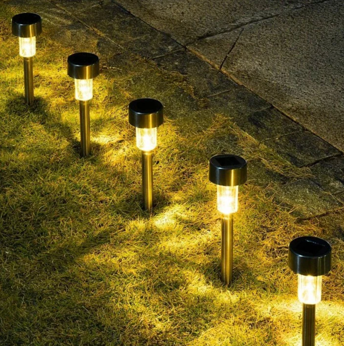Solarne lampki ogrodowe LED – oświetlenie ścieżki ze stali nierdzewnej