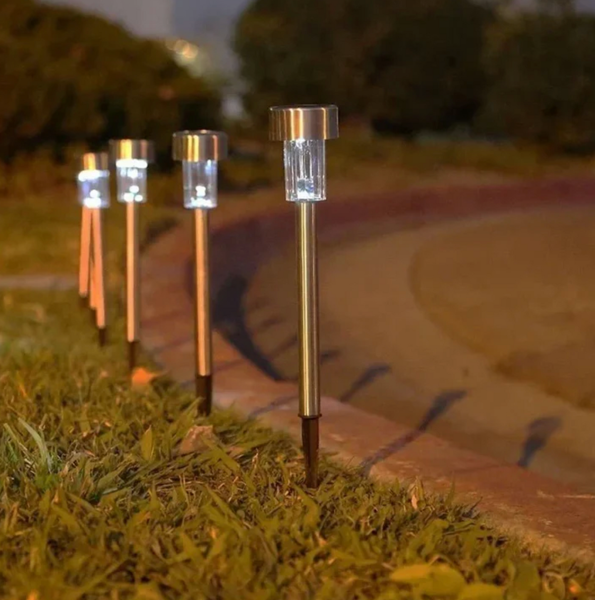 Solarne lampki ogrodowe LED – oświetlenie ścieżki ze stali nierdzewnej