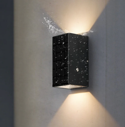 Solarna lampa ścienna LED góra-dół – nowoczesna kinkietowa oprawa elewacyjna zewnętrzna