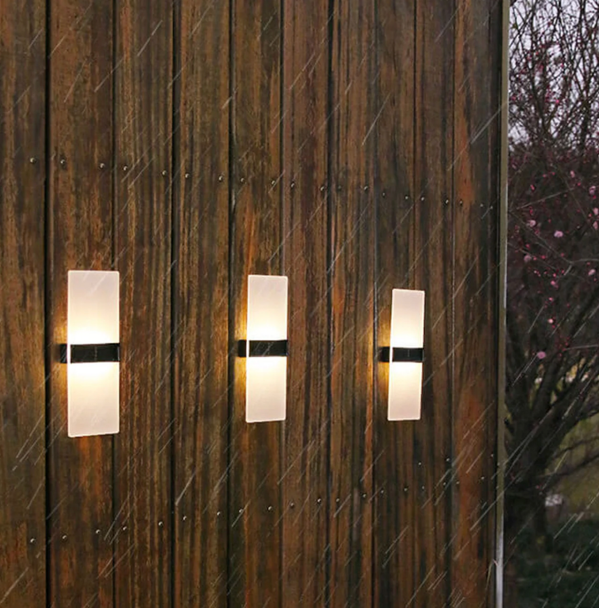 Solarna lampa ścienna LED nowoczesna – kinkiet zewnętrzny do elewacji, ogrodu i tarasu