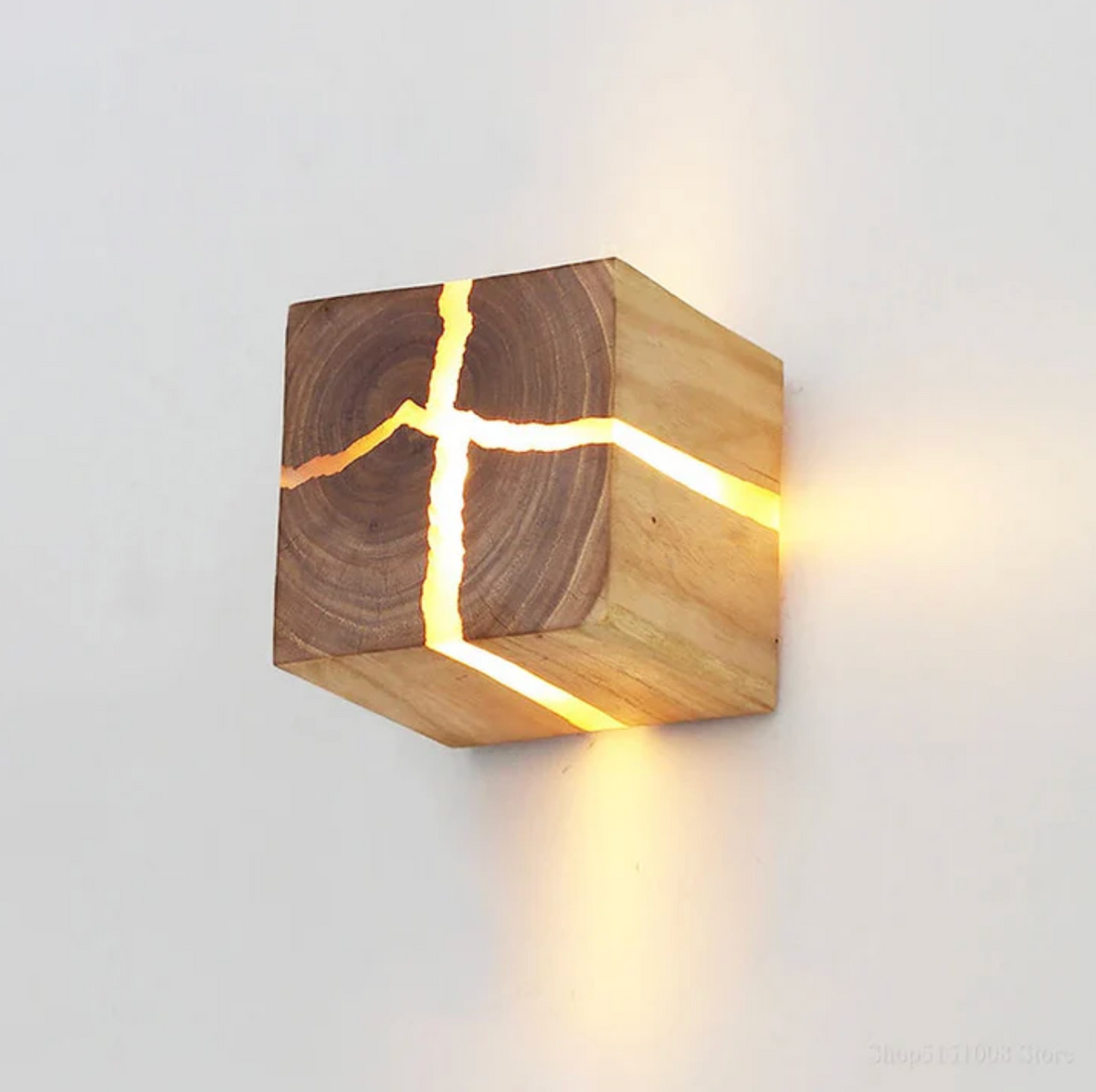 Drewny kinkiet ścienny LED handmade – dekoracyjna lampa ścienna z naturalnego drewna