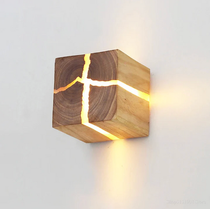 Drewny kinkiet ścienny LED handmade – dekoracyjna lampa ścienna z naturalnego drewna