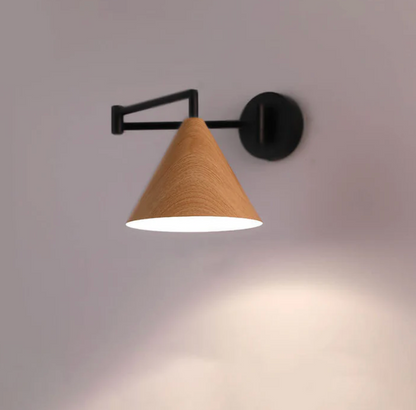 Nowoczesny kinkiet ścienny z drewnianym kloszem – minimalistyczna lampa ścienna